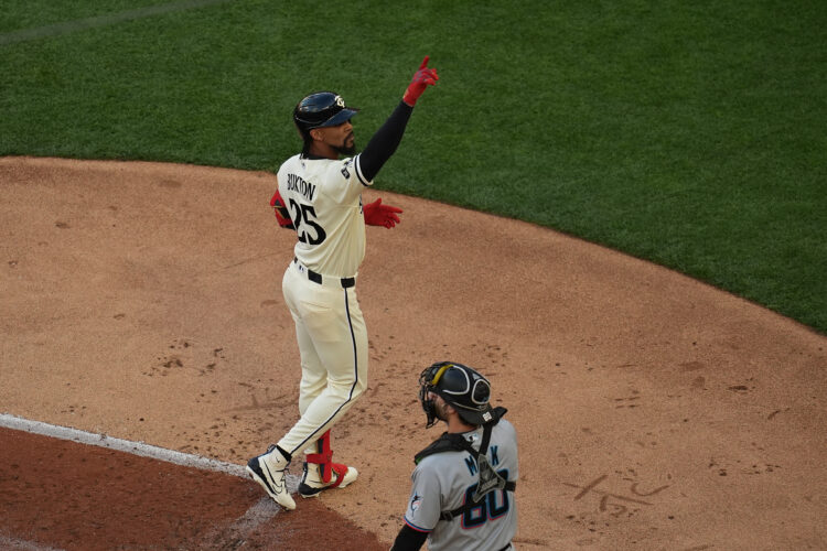 Jiménez, Edwards lead Marlins' attack in 9-5 win over Twins